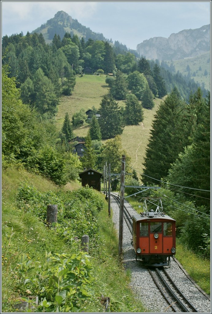 Auf Talfahrt: MG HGe 2/2 N� 2 zwischen Cr�t-d'y-Bau und Haut-de-Caux. 14. Aug. 12