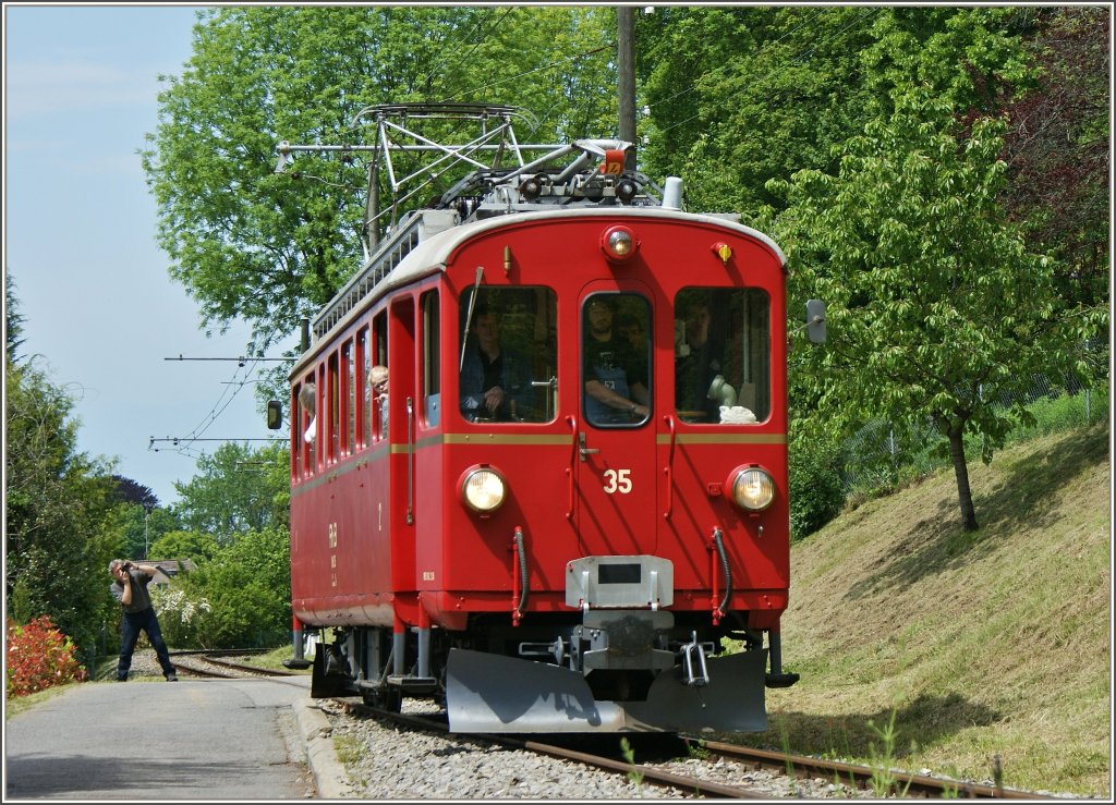 Der RhB-ABe 4/4 Nr.35 wird von Stefan abgelichtet.
(20.05.2012)