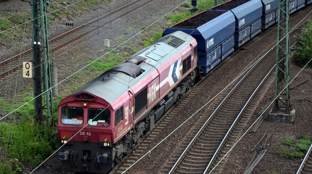 HGK Class 66, DE 62, mit einem beladenen Ganzzug, aufgenommen am 30.06.2012 von der Br�cke am Mediapark in K�ln.