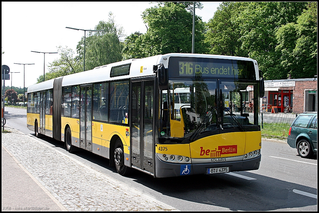 Wagen 4375 auf der Linie 316 (B V 4375, Typ Urbino 18, gesehen Berlin Wannsee 23.05.2010)