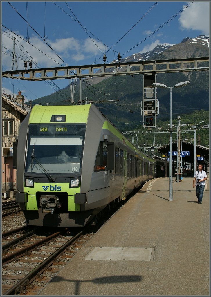 Zwei  L�tschberger  verlassen Brig Richtung Bern.
28. Mai 2012
