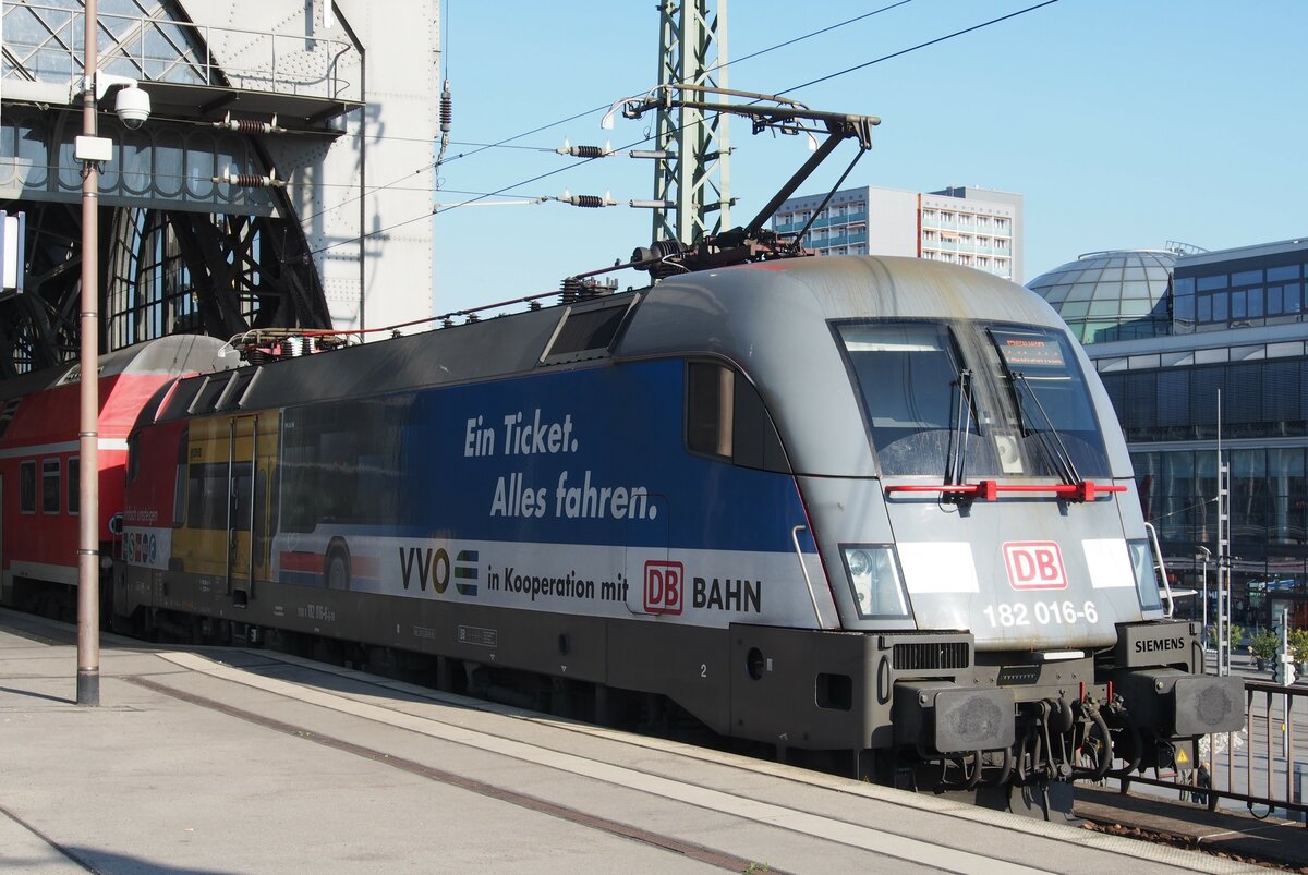 182 016-6 in Dresden Hbf am 19.04.2015.