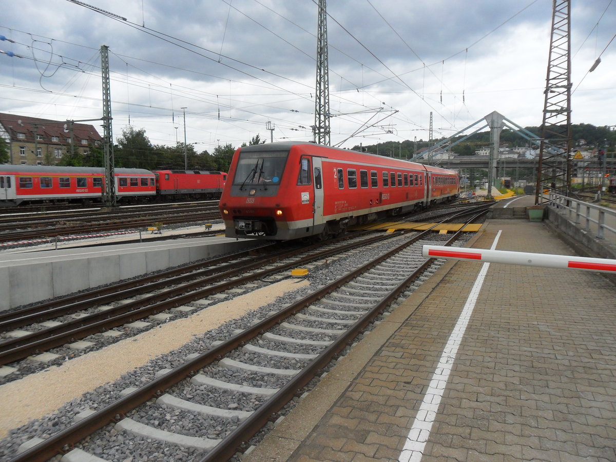 611 011 und 611 027 werden gerade Einrangiert um den Ire 3214 nach Löffingen zu fahren.

Juli 2016