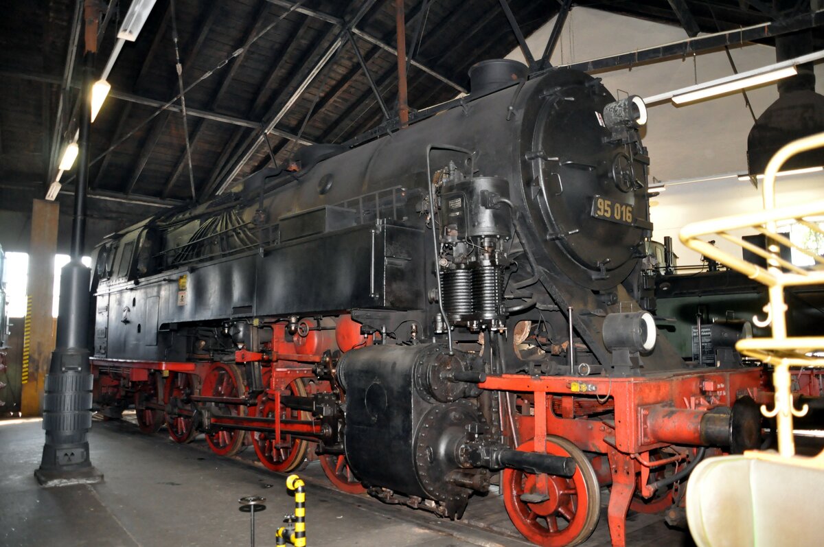 95 016 im Deutschen Dampflokmuseum in Neuenmarkt-Wirsberg am 03.09.2011.