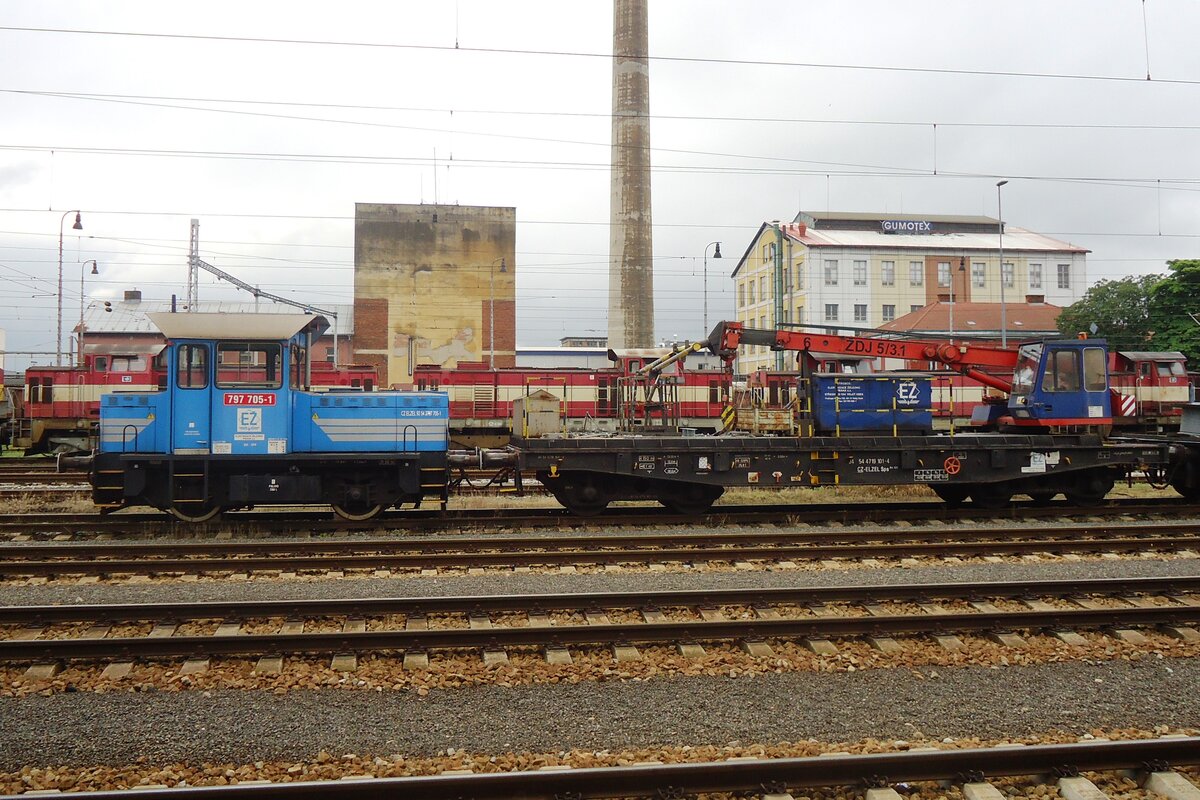 Am tr�ben 4 Juni 2013 steht EZ 797 705 in Breclav.