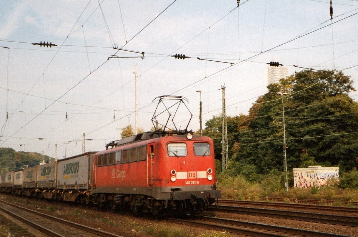 Ambrogio-KLV mit 140 261 passiert K�ln West am 21 Mai 2005.