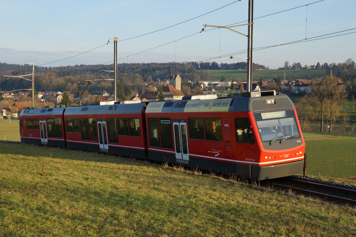 ASm: Regionalzug nach Solothurn bei Aarwangen am 1. Februar 2017.
Foto: Walter Ruetsch