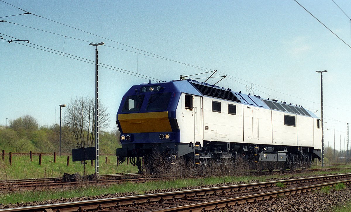 Auch die MaK DE 2700-03 war in Flensburg zugegen. 26.04.2005