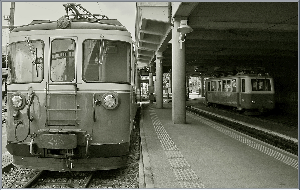 Bei schwierigen Lichtverhältnissen sind hier der MOB ABDe 8/8 4004  Fribourg  und der Rochers de Naye Bhe 2/4 204 in Montreux zu sehen.
16. April 2017