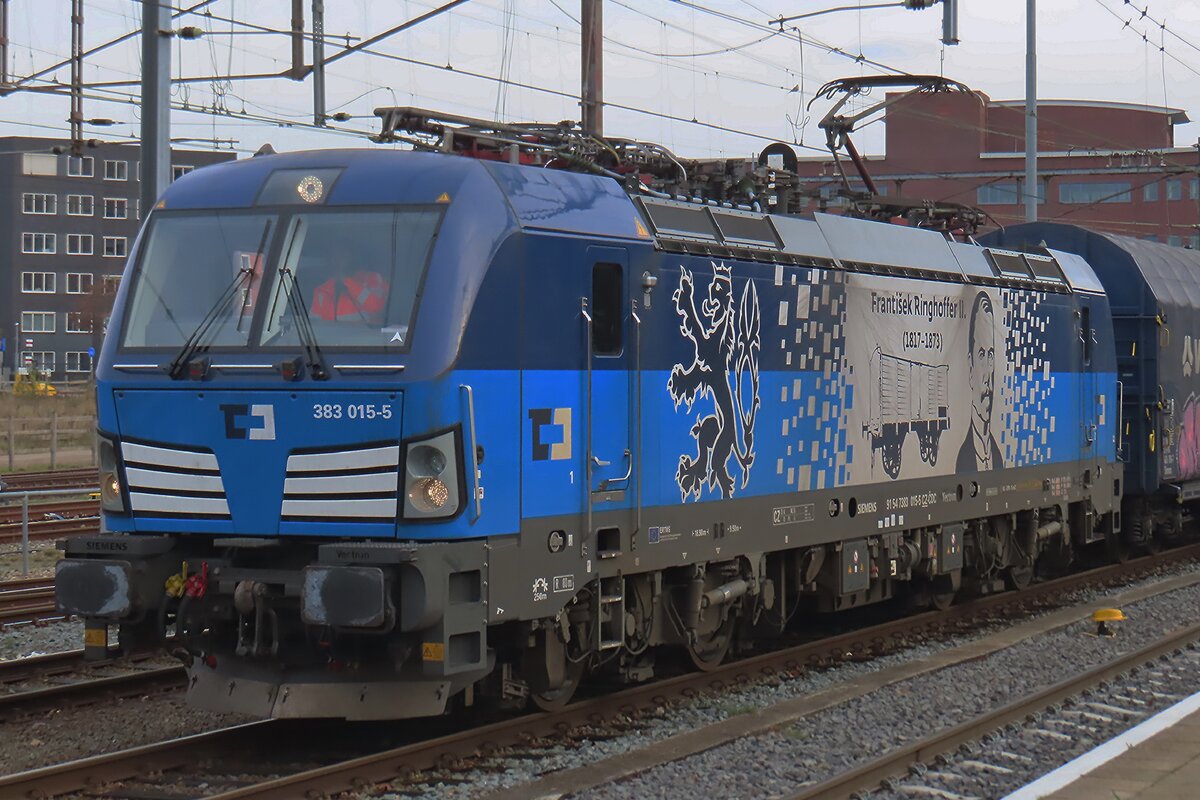 CD Cargo 383 015 'Frantisek Ringohoffer II (1817-1873) findet sichselbst am 22 NOvember 2025 in Amersfoort zurück.