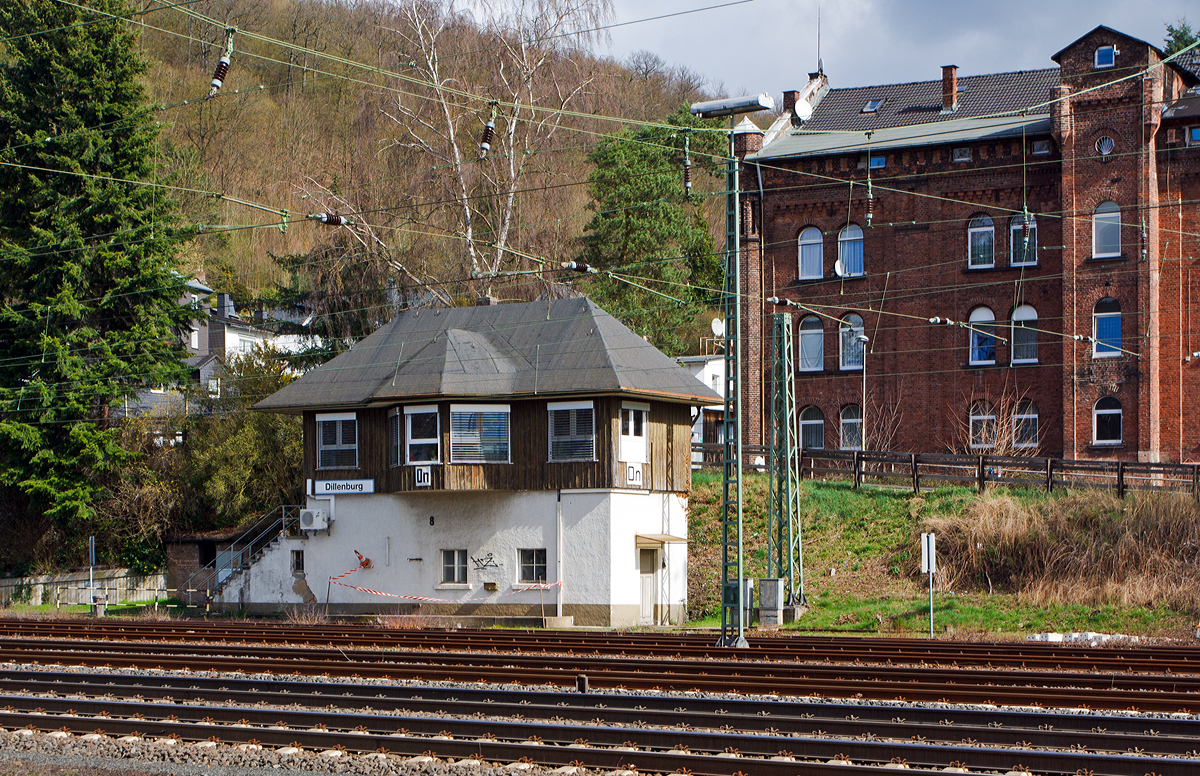 
Das Stellwerk Dillenburg Nord (Dn) am 23.03.2014.
