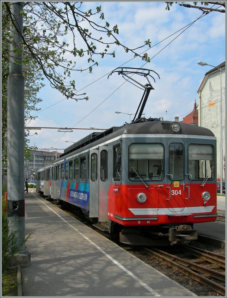 Der  Be 4/4 304 oder ein buntes  Bipperlisi  in Solothurn.
22. April 2006