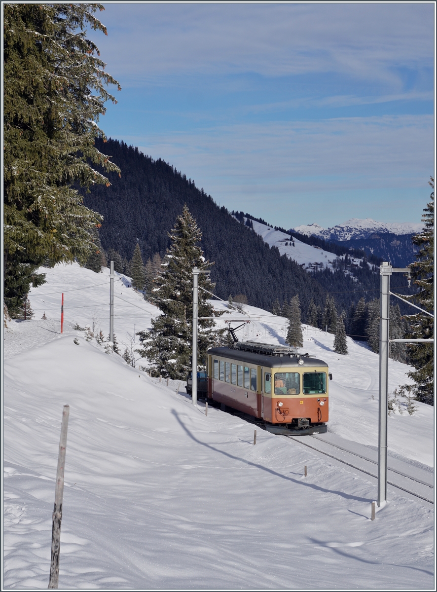 Der BLM Be 4/4 22 ist als R66 von der Grütschalp nach Mürren unterwegs und wird in zwei bis drei Minuten in Winteregg ankommen. Die Be 4/4 sollen durch Be 4/6 ersetzt werden, einer davon ist bereits bei der BLM, aber noch in der Testphase.  

16. Jan. 2024