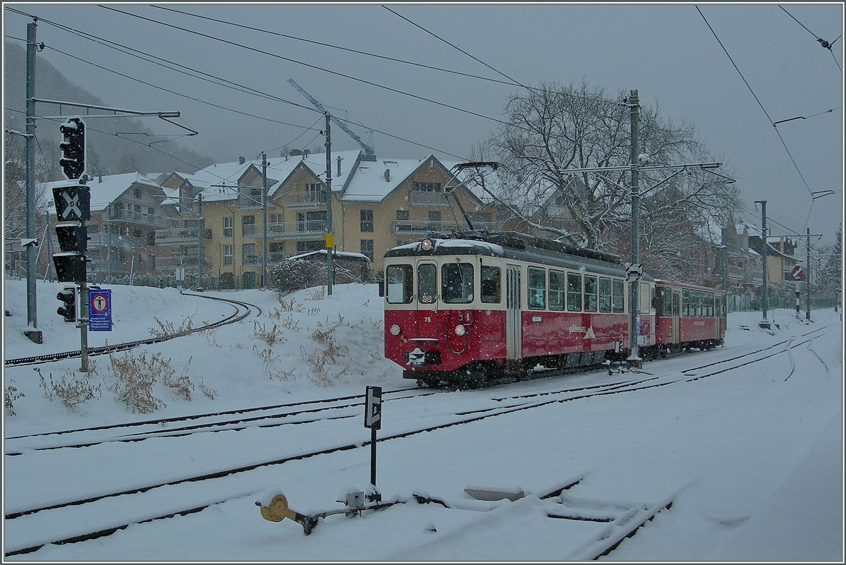 Der CEV BDeh 2/4 75 mit Bt in Blonay. 
30. Jan. 2015