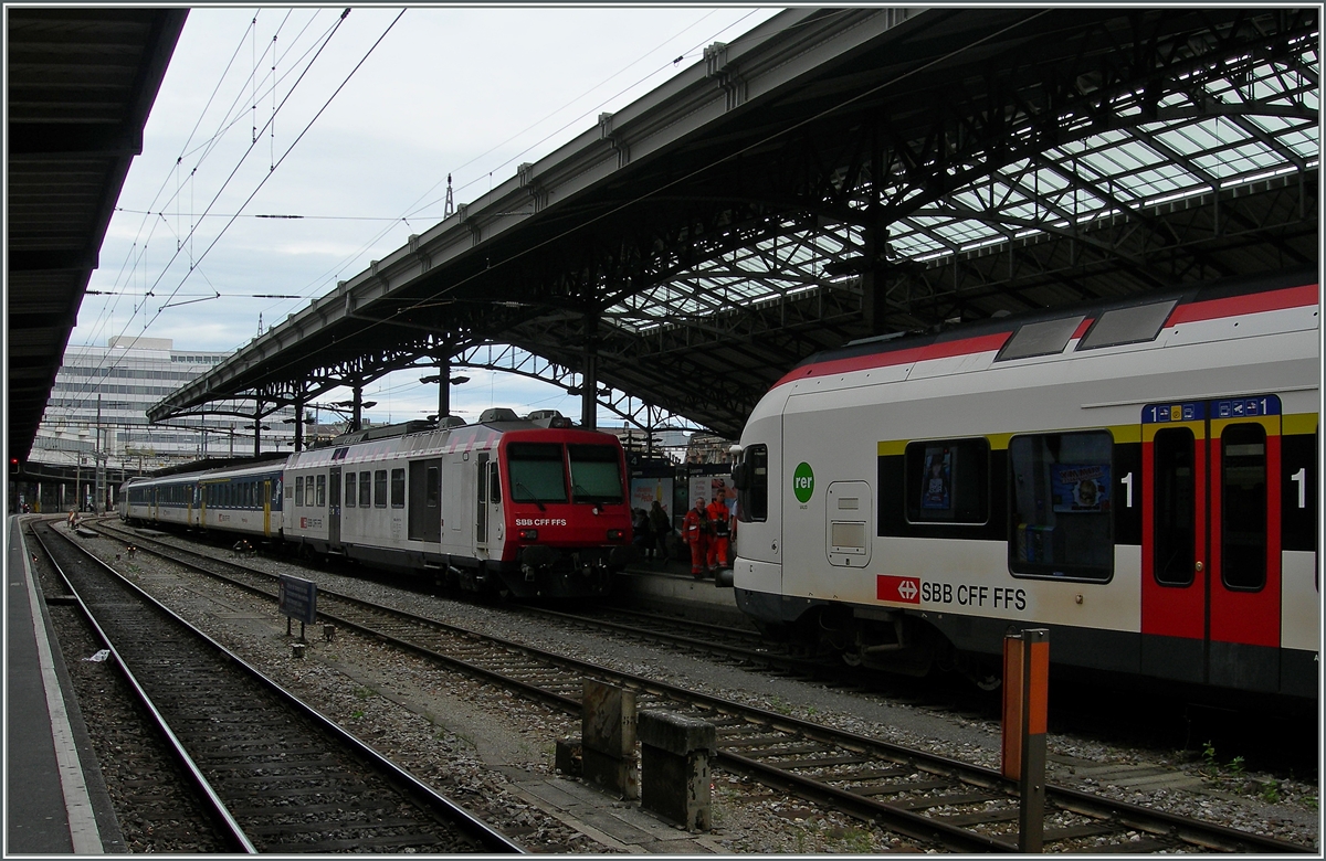 Der Flirt endet in Lausanne und die Reisenden dürfen auf den (ex)  Seehas  umsteigen.
25. Aug. 2014