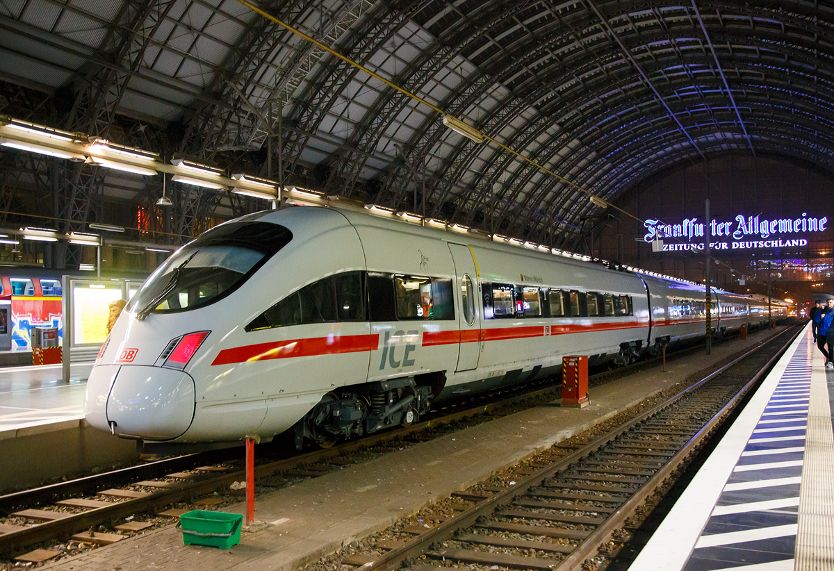 
Der ICE-T (411 056-5) Tz 1156 „Waren (Müritz)“ am 08.02.2020 im Hbf Frankfurt am Main.