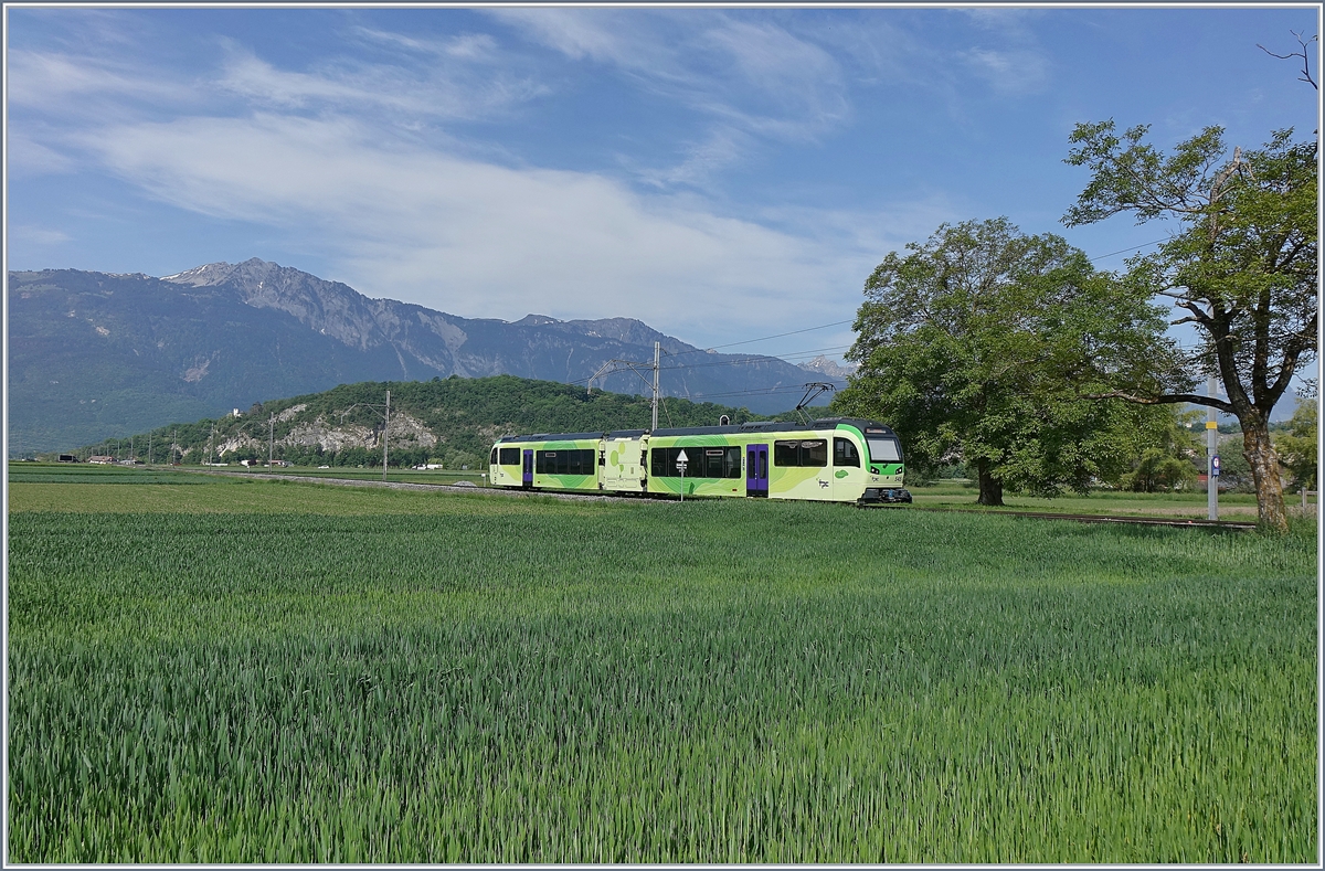 Der TPC (AOMC/ASD) Beh 2/6 545 hat Villy verlassen und fährt in Richtung Monthey.

9. Mai 2020