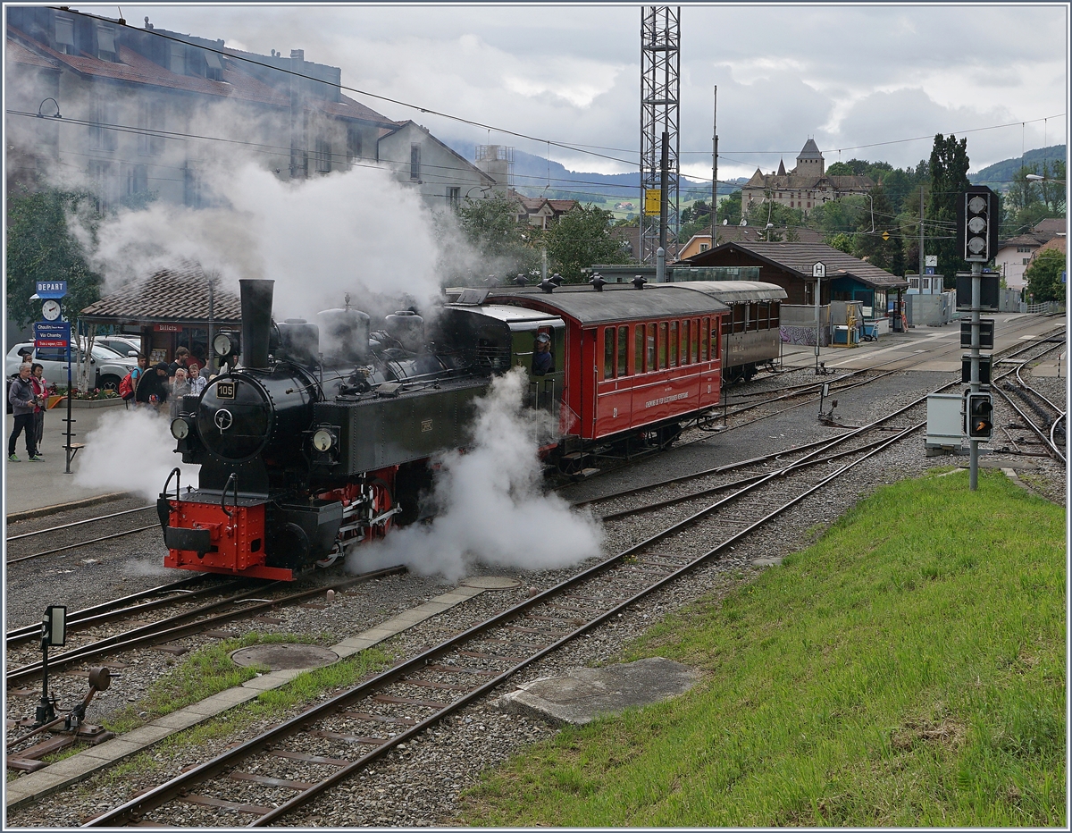Die Blonay-Chamby G 2x 2/2 105 rangiert in Blonay den CEV C 21. 

13. Juni 2020 
