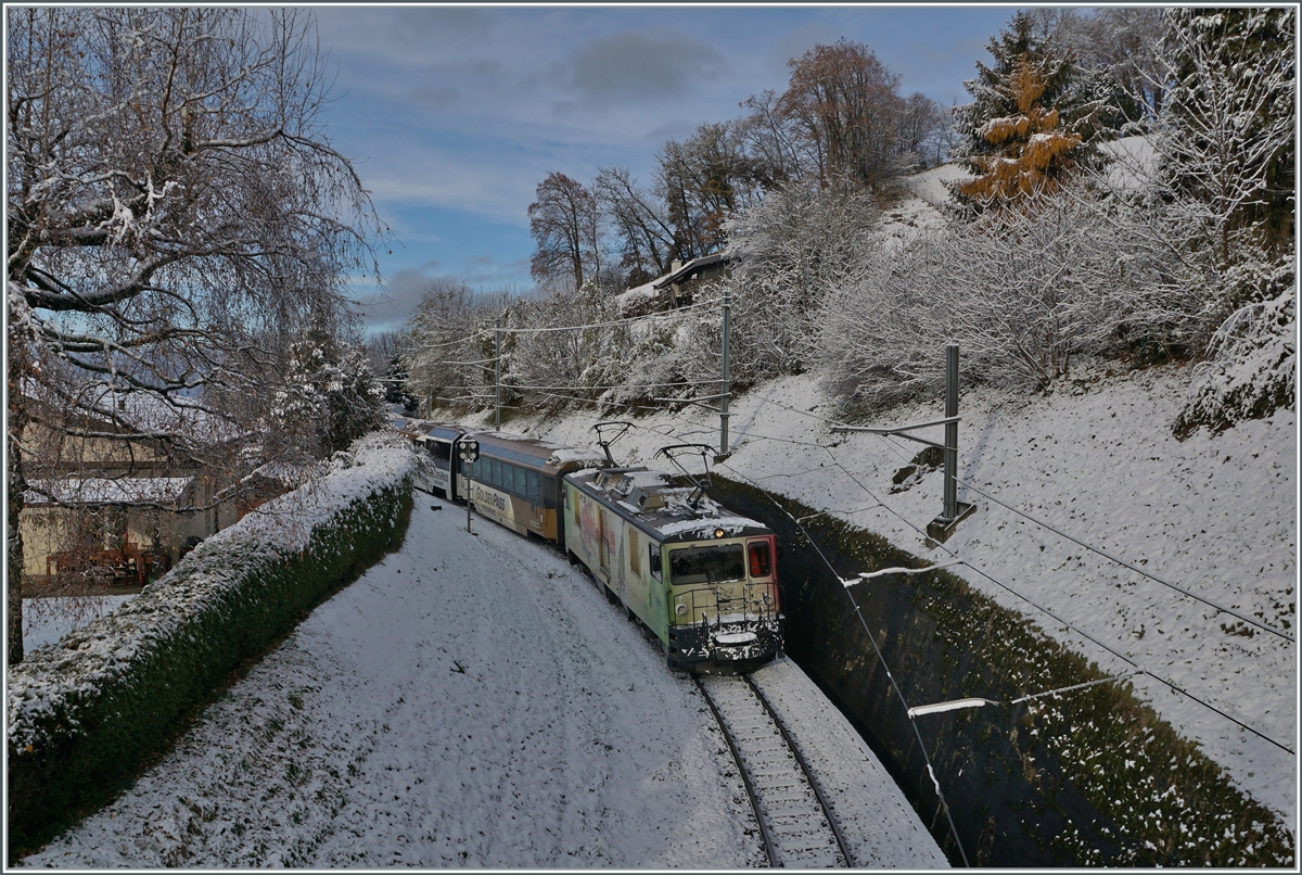 Die MOB GDe 4/4 6006 Aigle Les Murailles ist mit einem MOB Golden Pass Panoramic Zug bei Sonzier auf dem Weg nach Montreux. 

5. Dez. 2020