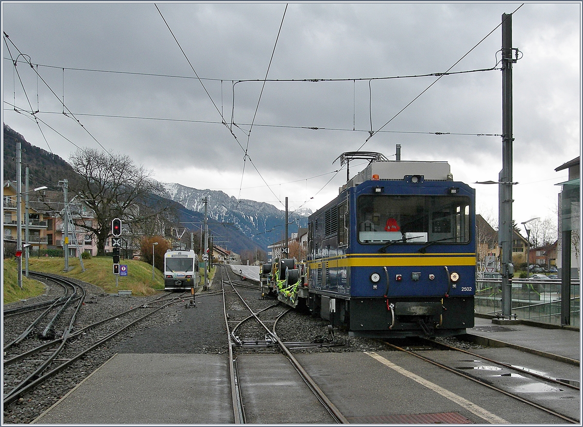Die MOB Gem 2/2 2520 wartet in Blonay auf einen neuen Einsatz.

7. März 2019