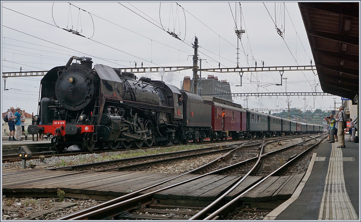 Die SNCF 141 R 568 erreicht mit ihrem Extrazug Lausanne.
24. Juni 2017