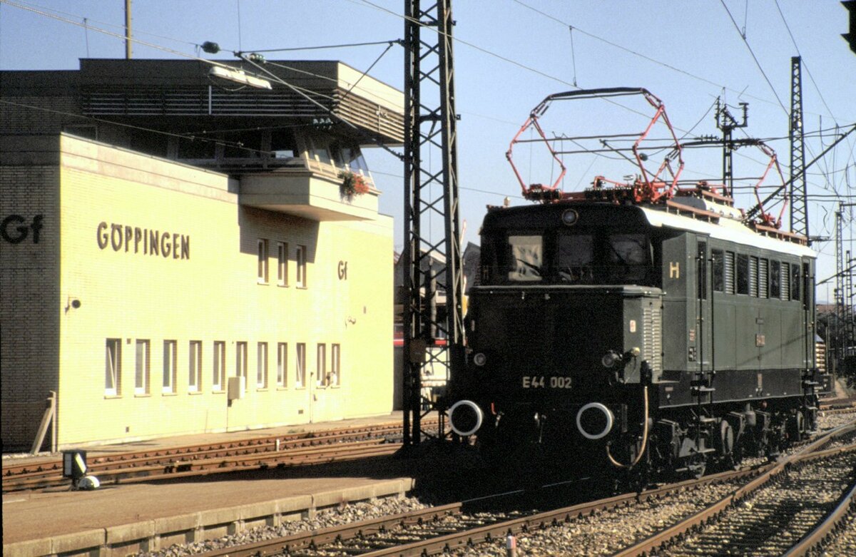 E 44 002 in Göppingen am 10.10.1987.