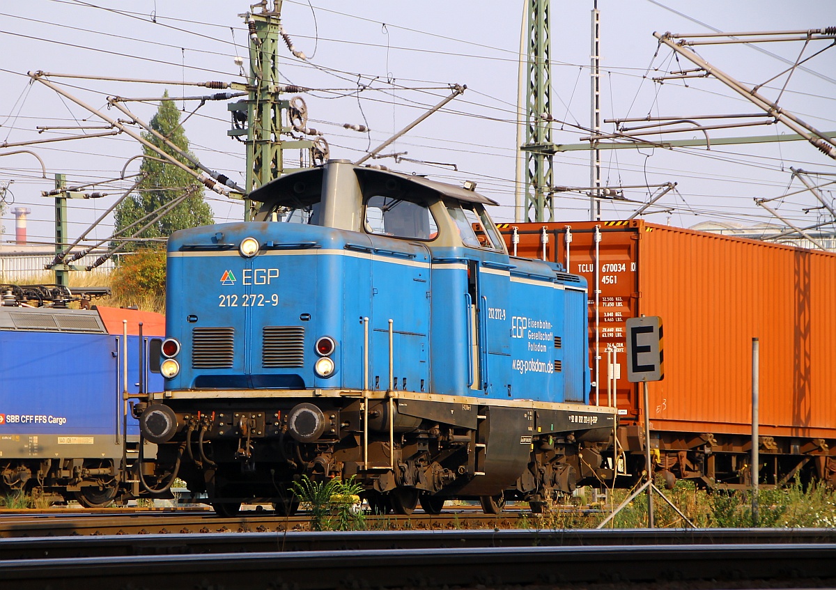 EGP 212 272-9(Unt/EGP/18.06.13) festgehalten bei Rangierarbeiten im Bereich Hamburg-Waltershof/Alte Süderelbe. 06.09.2014