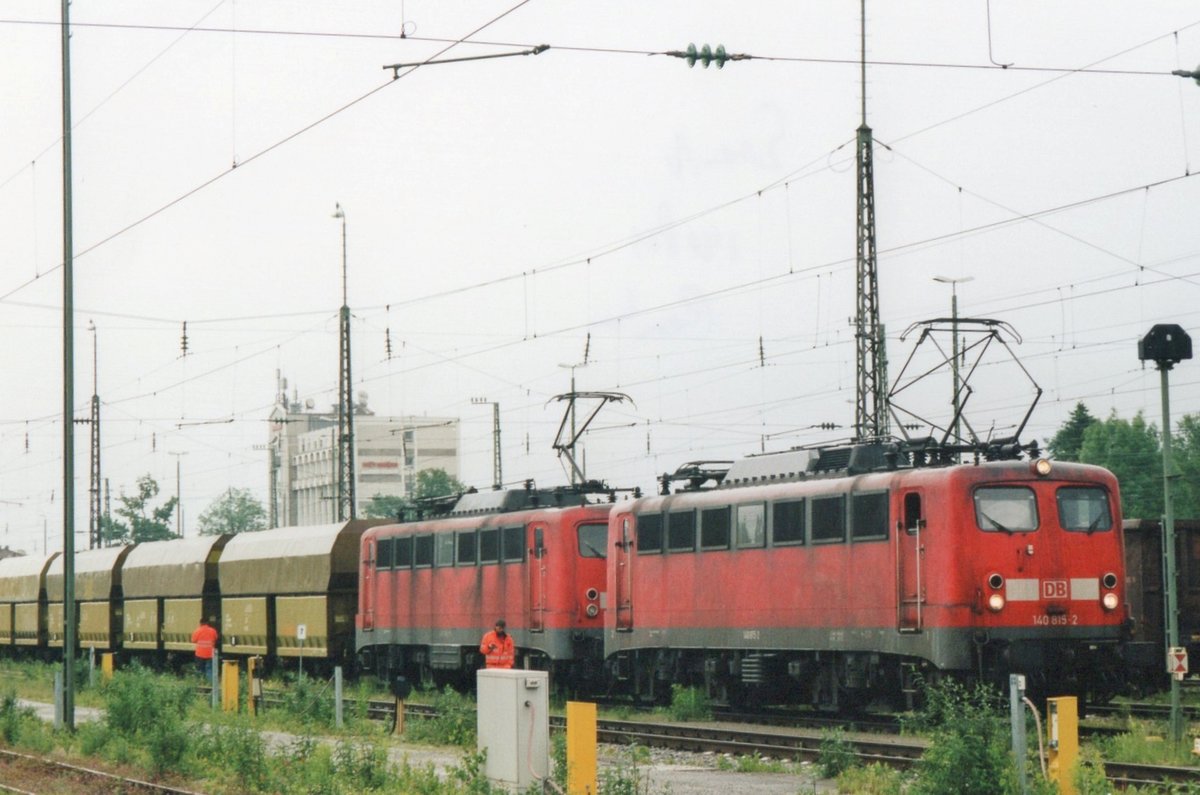 Kohlezug mit 140 815 treft am 30 Mai 2006 in Rosenheim ein. 