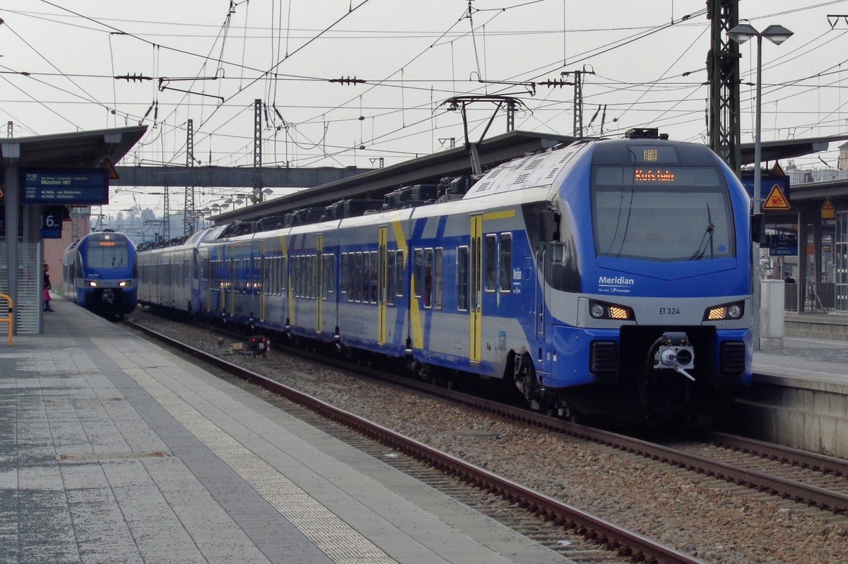 Meridian ET 324 verlässt am 3 April 2017 Rosenheim.