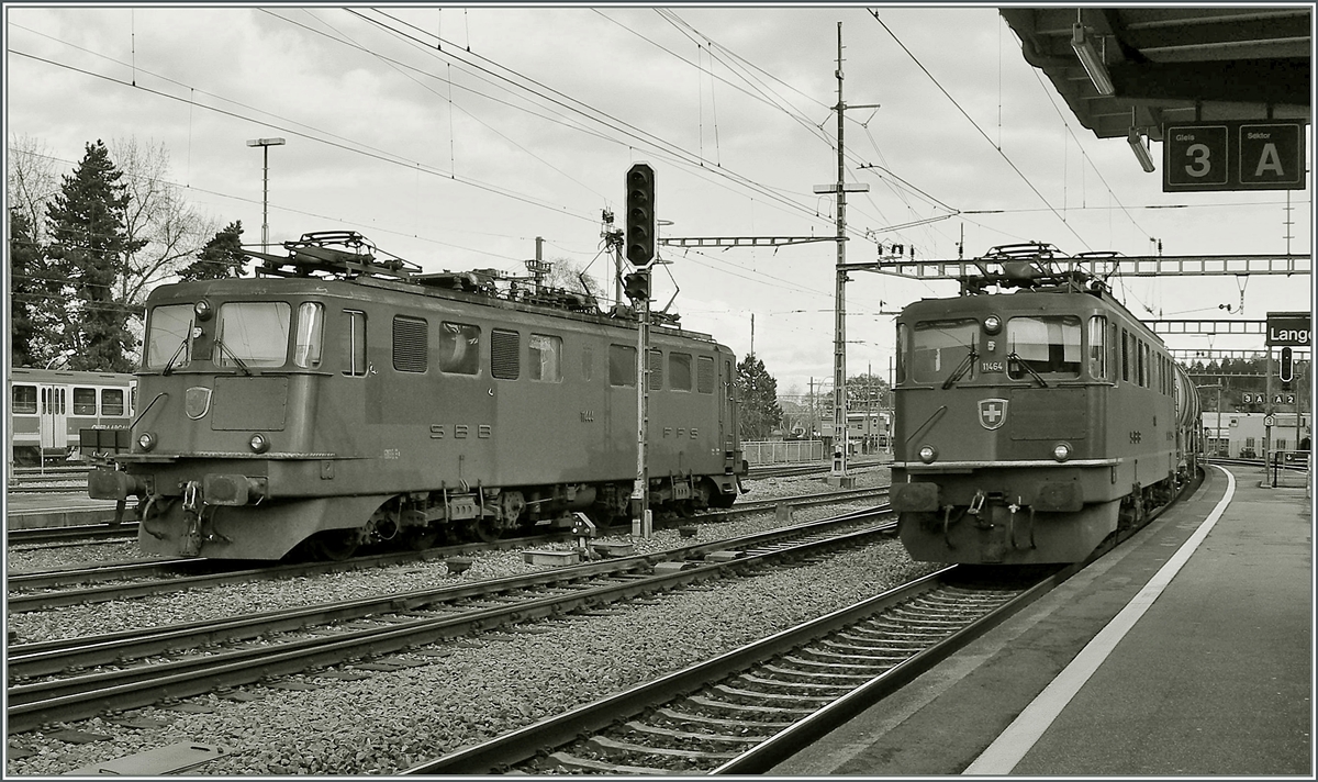 Noch eine Version er beiden Ae 6/6 in Langenthal.
22. Nov. 2006 