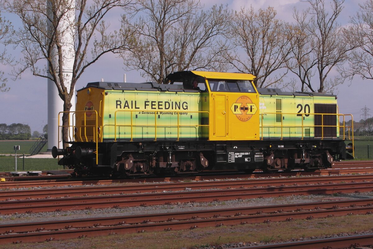 RRF 20 steht am 25 April 2025 abgestellt in Lage Zwaluwe -die Verschiebeleistung nach Moerdijk hatte dann schon 2,5 Stunde Verspätung.