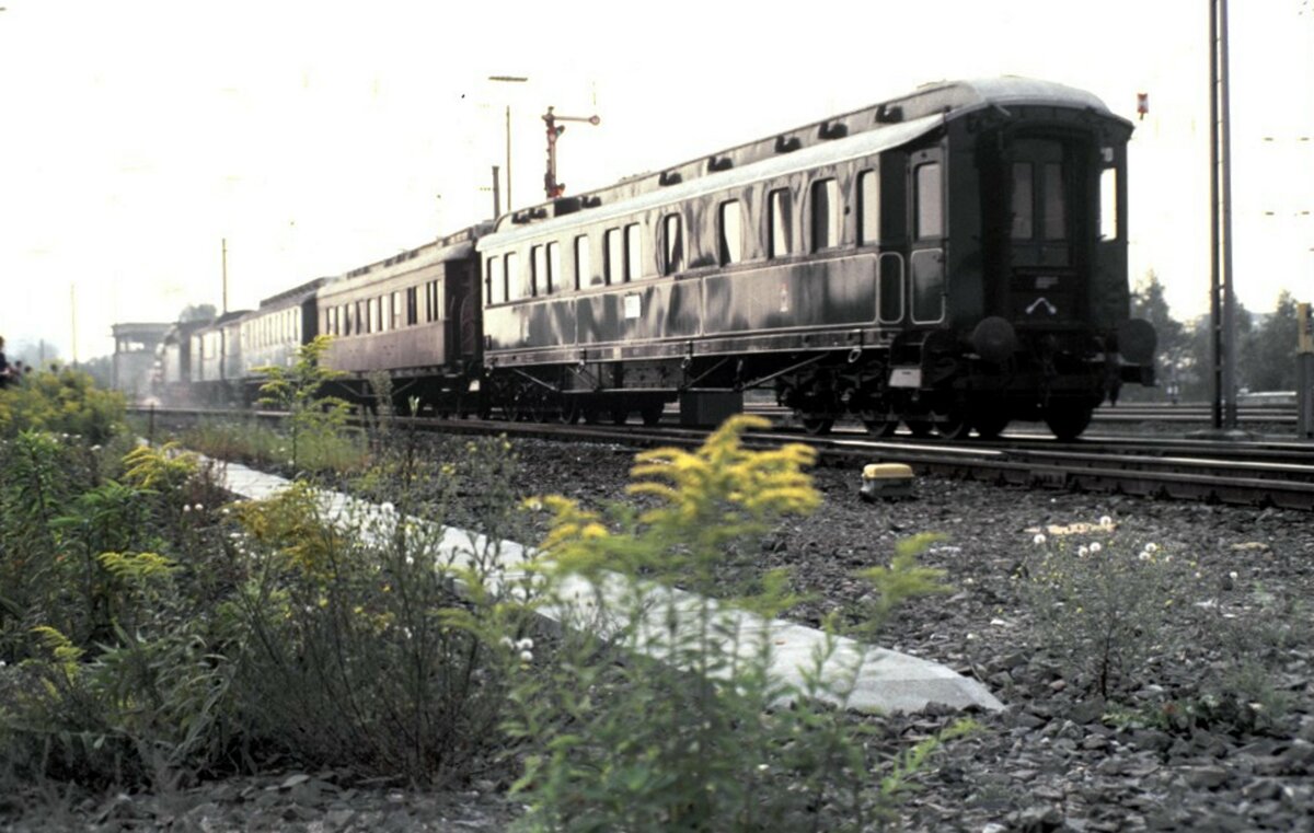 Salonwagen des Kronprinzen von Preußen bei der Jubiläumsparade 150 Jahre Deutsche Eisenbahn in Nürnberg am 14.09.1985.