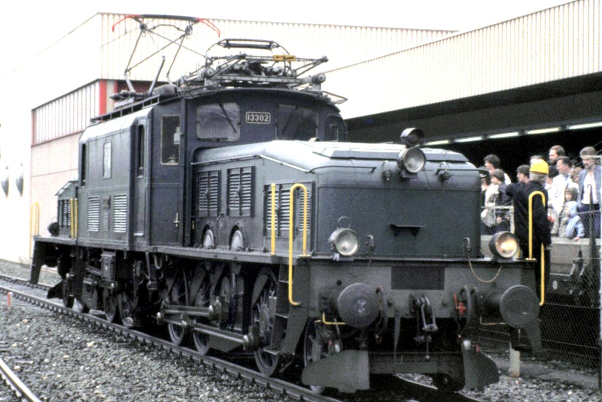 SBB Ce 6/8 III Nr.13 302 in Göppingen bei den Märklin Tagen am 16.09.1984.
