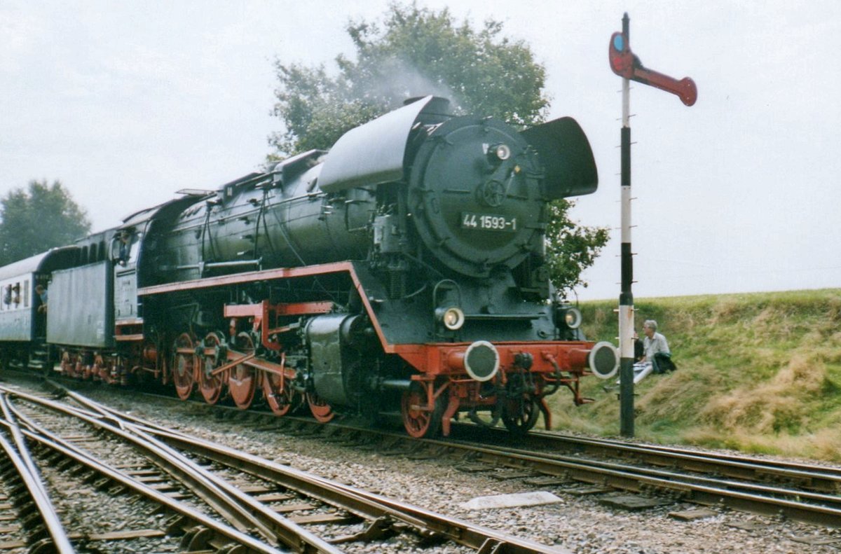 Scanbild von VSM-Dampfross 44 1593 in Beekbergen, das Bw dieser Niederl�ndischen Museumseisenbahn, 4 September 2000.