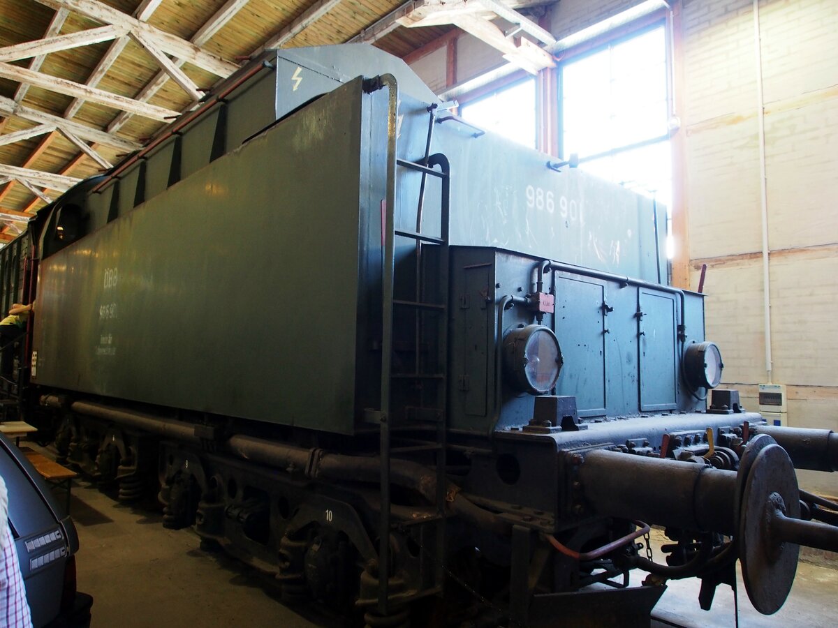 Tender der Henschel Dampfschneeschleuder Nr. 986 901 ehemals �BB in der Monumentenhalle des Technik Museums Berlin am 09.09.2018.