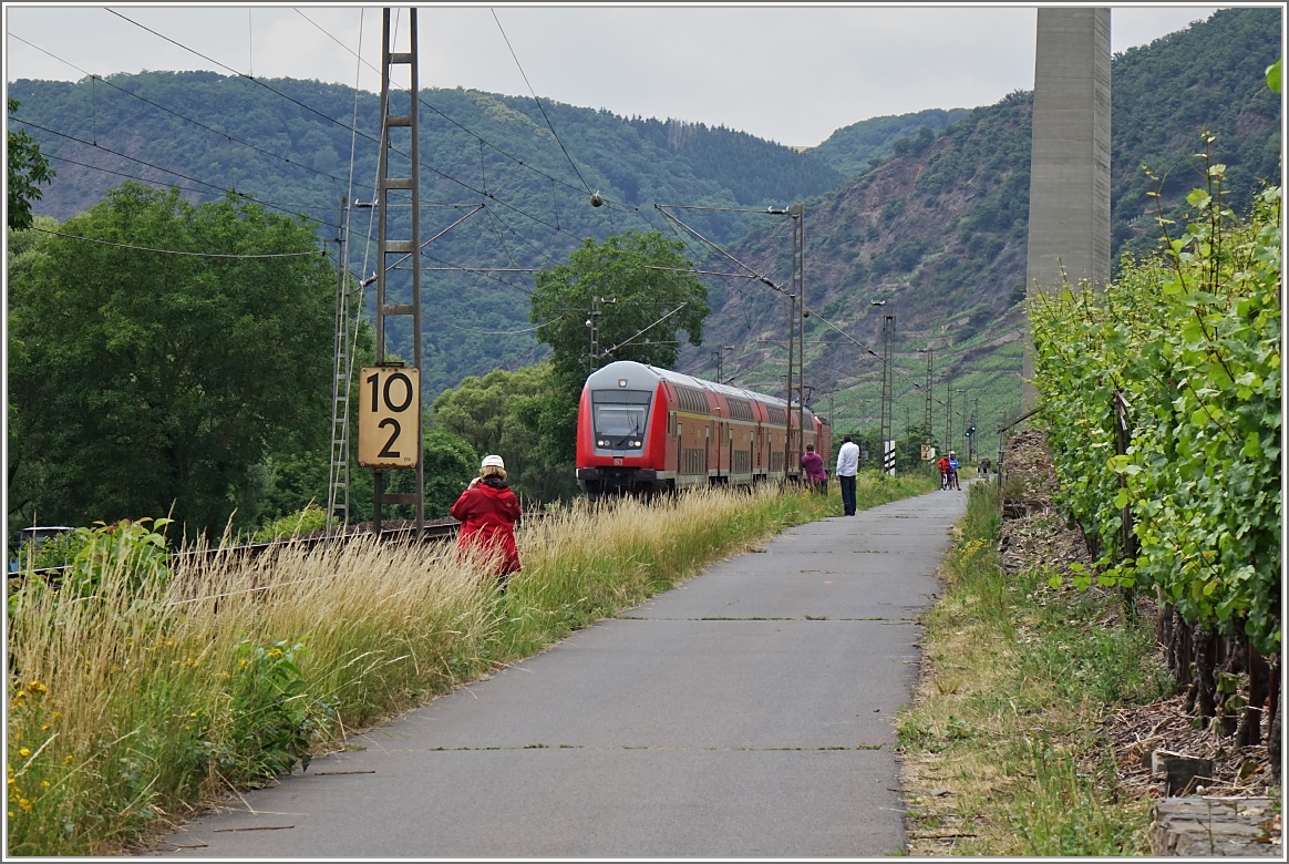 Viele Fotografen, ein Zug.
(20.06.2015)