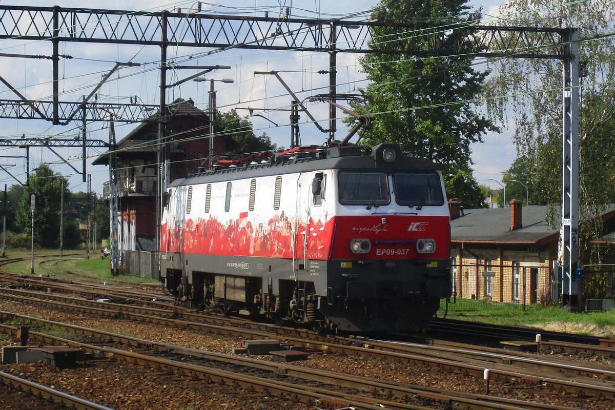 Werbelok EP09-037 lauft am 18 September 2018 um in Katowice.
