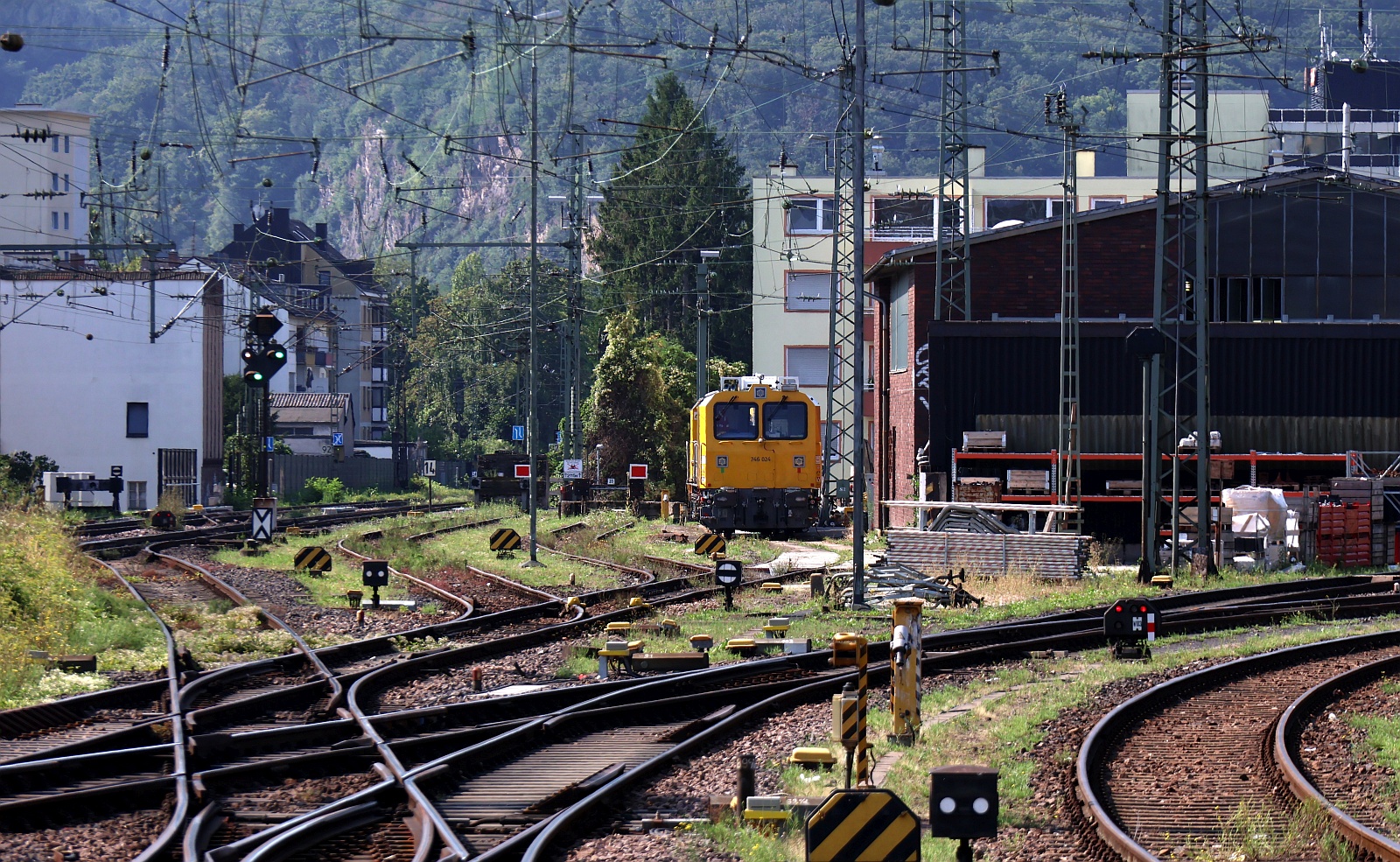 DB GAF 746 024 oder 99 80 9110 024-3 abgestellt in Koblenz. 12.08.2025