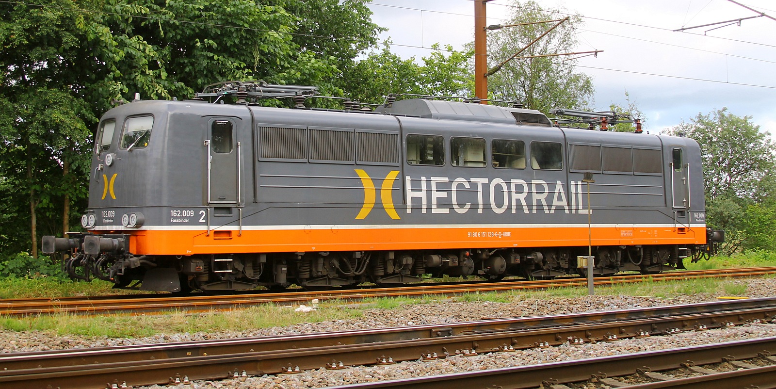 HRDE 162.009/151 128-6  Fassbinder  auf ihrer Parkposition in der Pattburger Südabstellung. 12.06.2024