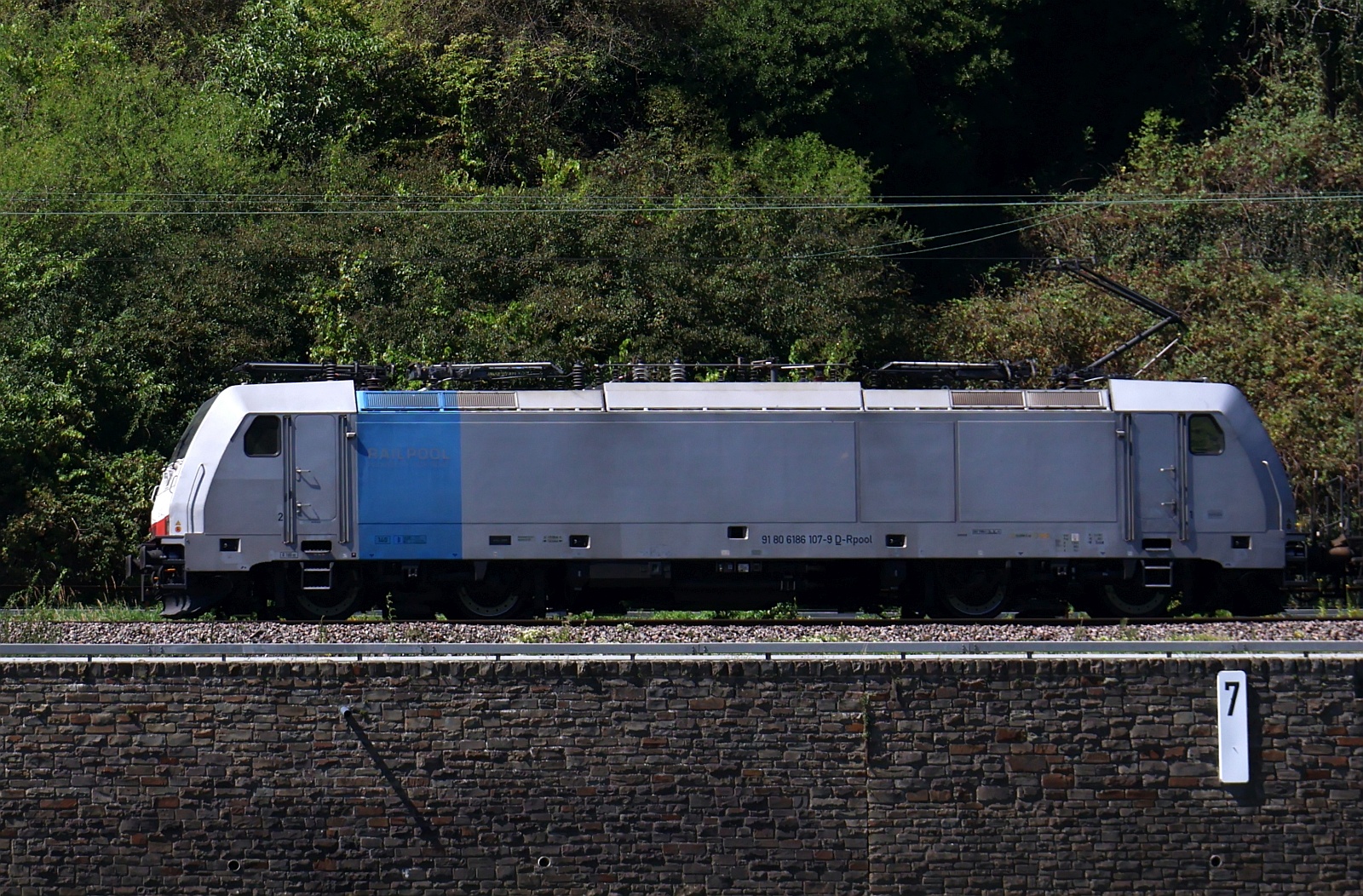 Railpool 186 107-9 im Einsatz für BLS Cargo, REV/TALBOT/20.02.25, Kestert 11.08.2025