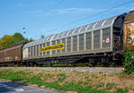 Transwaggon vierachsiger, gro�r�umiger Drehgestell-Schiebewandwagen der Gattung Habbiins 17, 33 85 2740 809-4 CH-TWA, Gattung Habbiins 17, am 28.08.2018 im Zugverband bei Zugdurchfahrt in Bad Honnef.