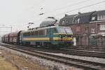 Am 11 März 1996 zieht NMBS 2737 ein Kohlezug aus Mastricht aus nach das Lütticher Stahlrevier.