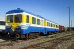 Froschblick auf SNCB 4407 ins Museumsdepot Mariembourg der CFV3V am 21 September 2019.