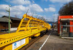 Zwei Matisa Weichentransportwagen WTM der WS-Logistik (Weichen- und Schienenlogistik) vom WWG - Weichenwerk W�rth GmbH (geh�rt zur voestalpine AG), UIC-Nr.