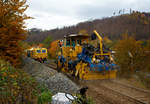   Die Plasser & Theurer Universalstopfmaschine UNIMAT 09-475/4S (Kombinierte Gleis- und Weichenstopfmaschine), Schweres Nebenfahrzeug Nr.