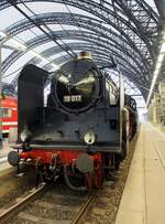 19 017 Sachsenstolz in Dresden Hbf am 17.04.2016.
