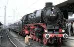 01 1100 mit Sonderzug beim Jubiläum 150 Jahre Deutsche Eisenbahn in Nürnberg am 14.09.1985.