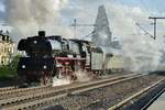 Mit viel Dampf verl�sst 03 1010 Konz am 28 April 2018.