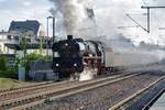 Mit viel Dampf verl�sst 03 1010 Konz am 28 April 2018.