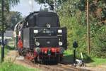 VSM 50 0073 zieht ein Dampfpendelzug aus Apeldoorn am 1 September 2018 in Beekbergen ein.